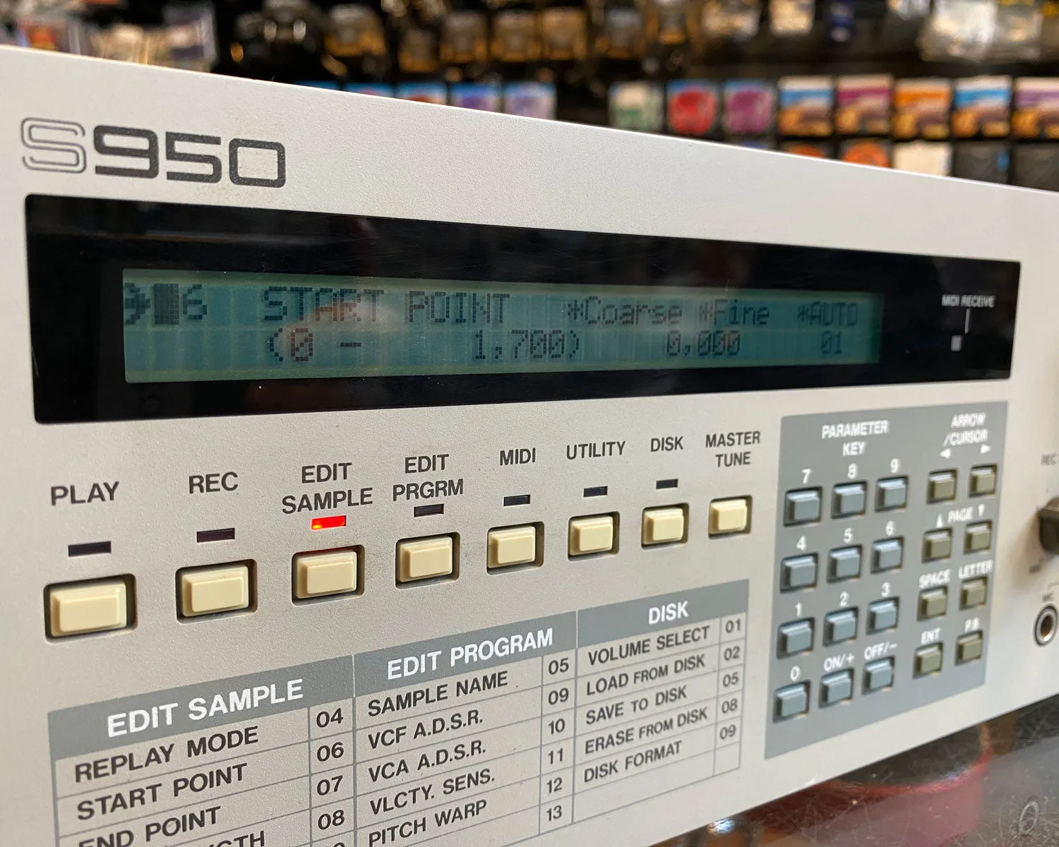 Akai S-950 Digital Sampler