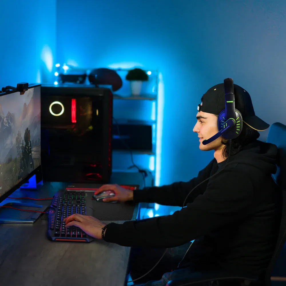 HYPERGEAR RED DRAGON GAMING KIT 4-IN-1 VALUE BUNDLE INCLUDES RGB KEYBOARD 2400DPI GAMING MOUSE GAMING HEADPHONE WITH NOISE CANCELLING MIC LARGE GAMING MOUSE PAD