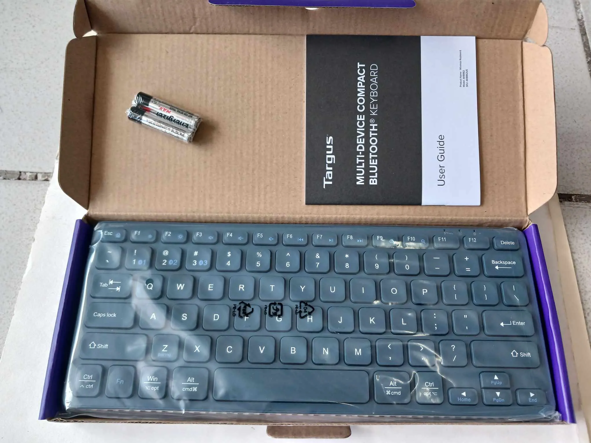 TARGUS - Compact Multi-Device Bluetooth® Antimicrobial Keyboard (Blue)